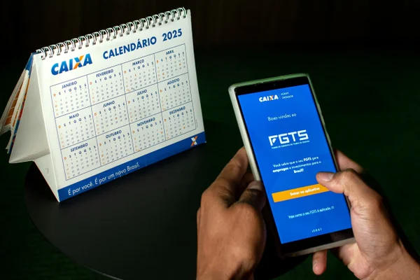 Caixa Econômica Federal inicia a liberação do saldo retido no Fundo de Garantia do Tempo de Serviço FGTS por meio do saque-aniversário saque aniversário Metrópoles
