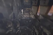 As vítimas são a moradora do imóvel e o marceneiro Cleyton Batista, funcionário de uma loja vizinha, que tiveram queimaduras As vítimas são a moradora do imóvel e o marceneiro Cleyton Batista, funcionário de uma loja vizinha, que tiveram queimaduras