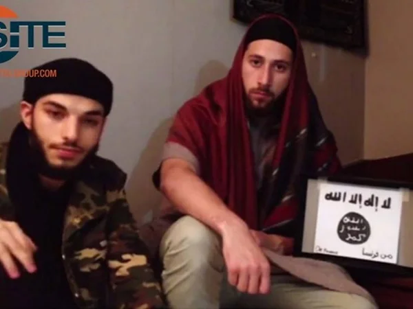 Estado Islâmico divulga vídeo que mostra autores de ataque a padre na França
