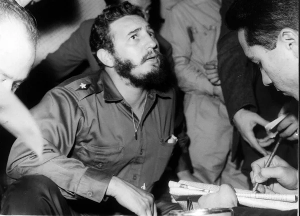 Linha do tempo: relembre a trajetória do líder cubano Fidel Castro