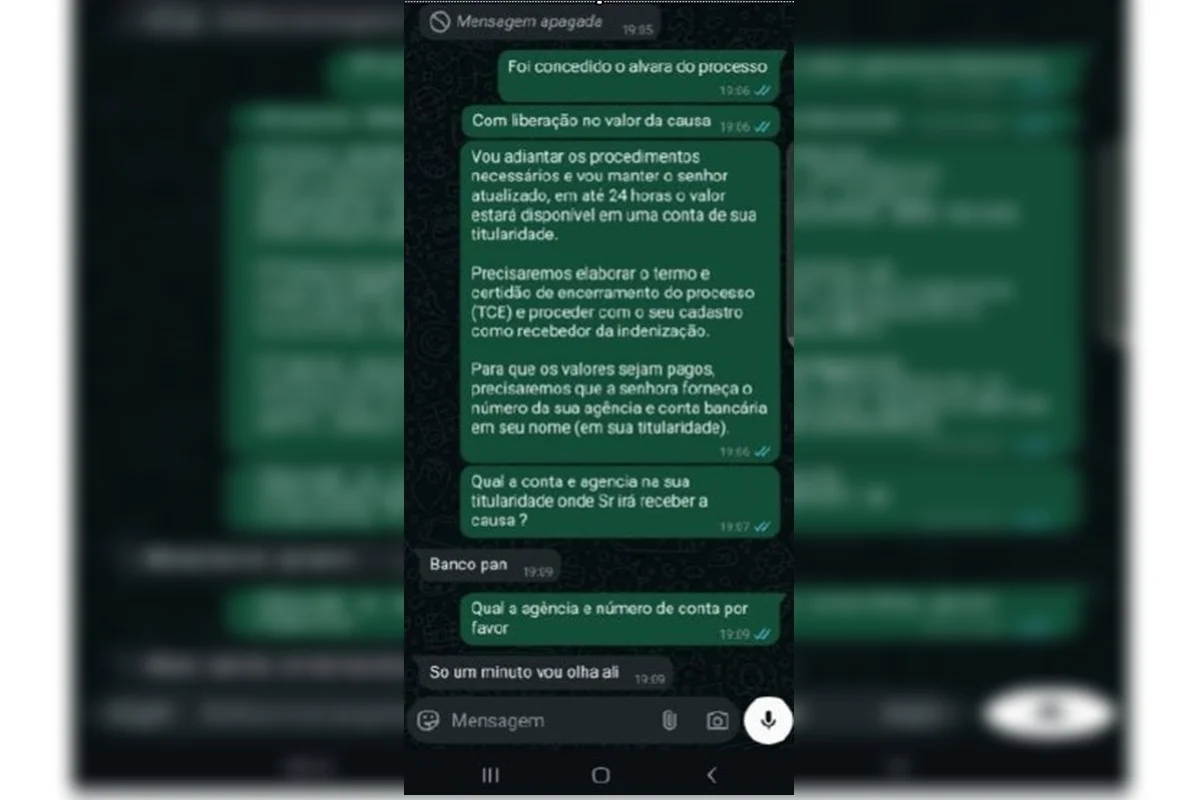 Em conversas obtidas, o golpista fala da liberação de um valor para uma das vítimas Em conversas obtidas, o golpista fala da liberação de um valor para uma das vítimas