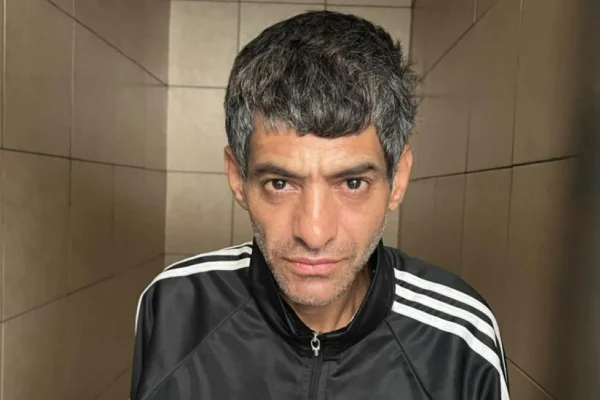 Henrique Andrade, 48 anos, preso no Guarujá suspeito de ser distribuidor de drogas do PCC - Metrópoles