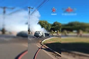 Os militares montaram linhas de mangueiras pressurizadas para combater o fogo, felizmente, não houve feridos