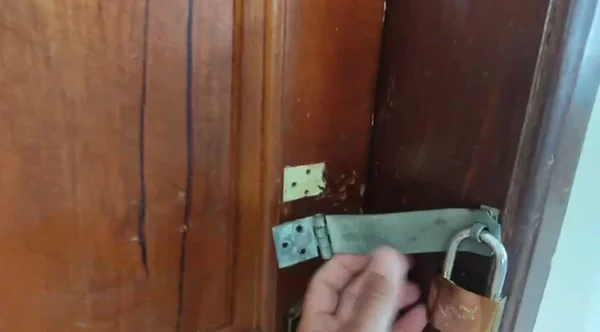 cadeado arrombado