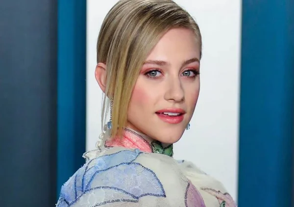 Lili Reinhart