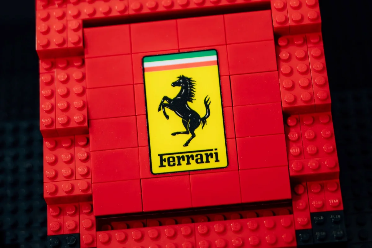 F1: GP da Grã-Bretanha terá desfile de pilotos em karts de lego - imagem 6 F1: GP da Grã-Bretanha terá desfile de pilotos em karts de lego - imagem 6