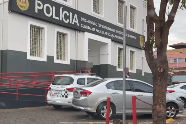 Prédio de Polícia - Metrópoles