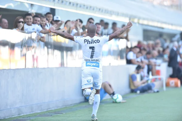 Santos goleia o Flamengo por 4 x 0 e termina o Brasileiro em 2º