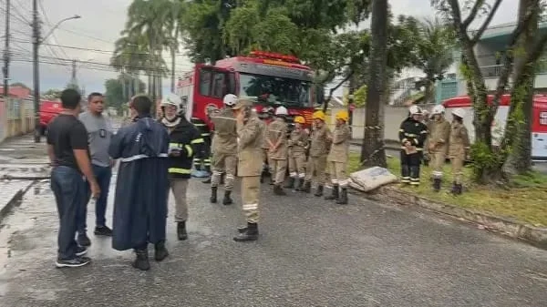Criança morre e número de vítimas de incêndio em abrigo sobe para 5