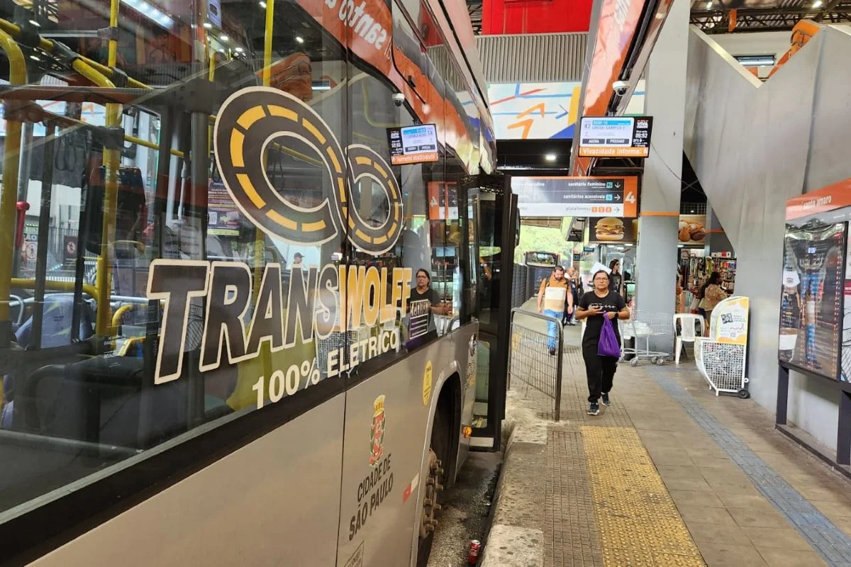 SP: PCC controla 12 das 22 empresas de ônibus na capital, diz investigação
