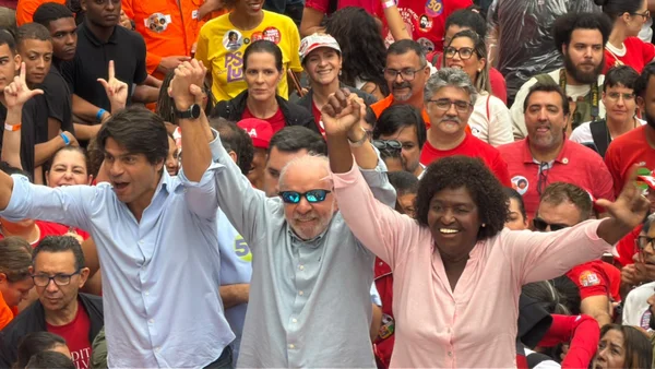 Presidente Lula em ato de campanha no Rio de Janeiro