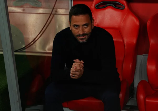Foto colorida do técnico Vasco Matos - Metrópoles