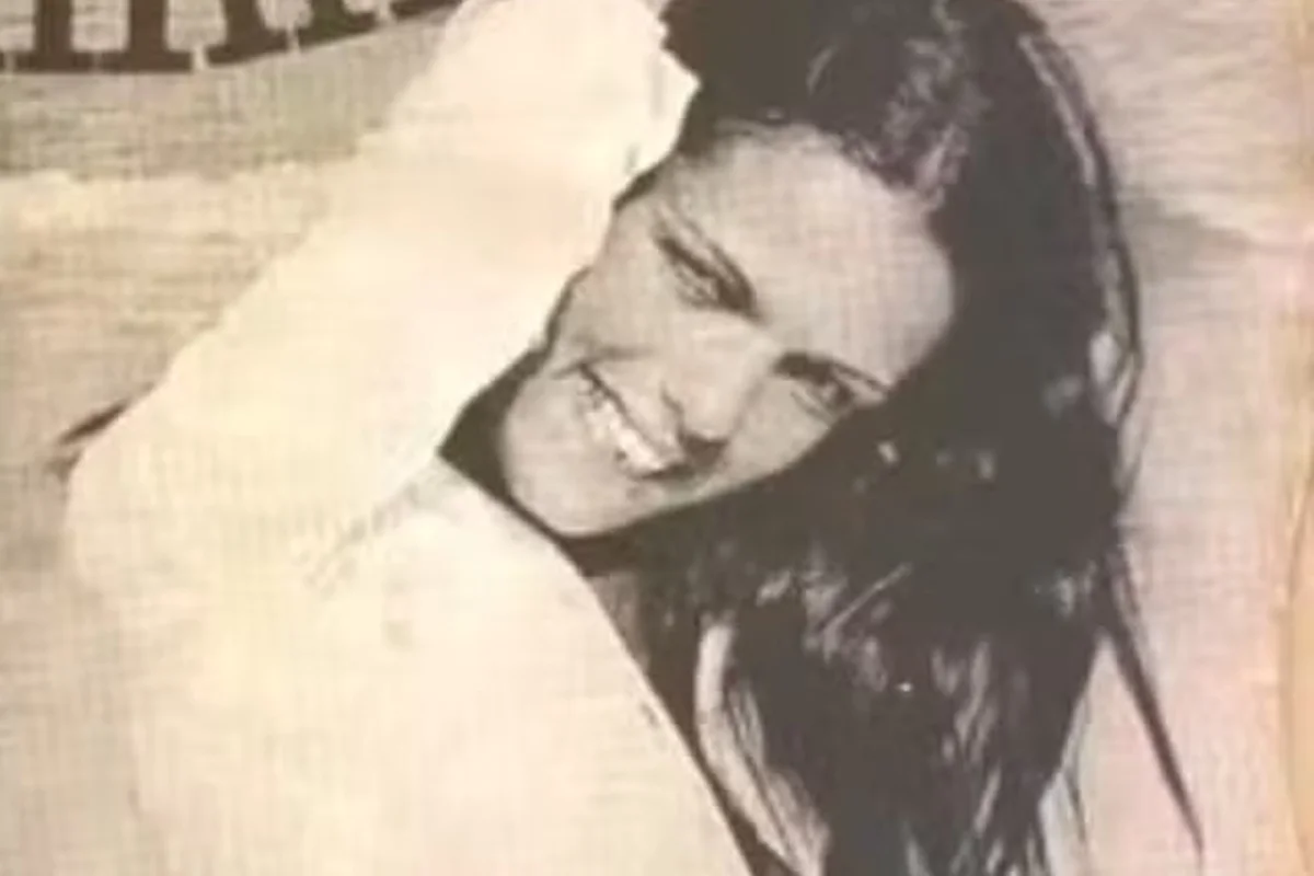 Cantora Regininha em foto - Metrópoles