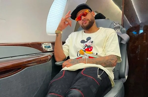 Neymar no jatinho