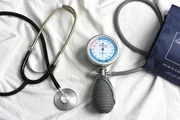 O cortisol ajuda a regular o metabolismo e controla a pressão arterial O cortisol ajuda a regular o metabolismo e controla a pressão arterial