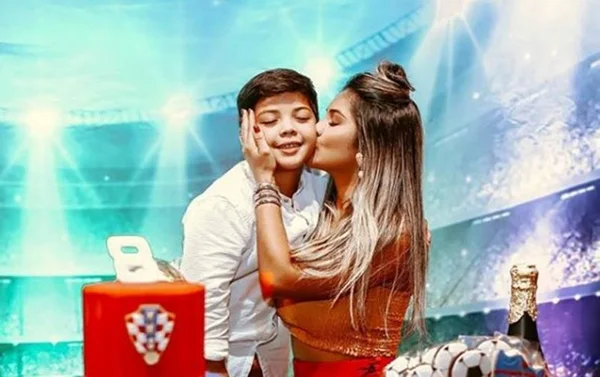 Sem Wesley Safadão, Mileide Mihaile comemora aniversário de Yhudy
