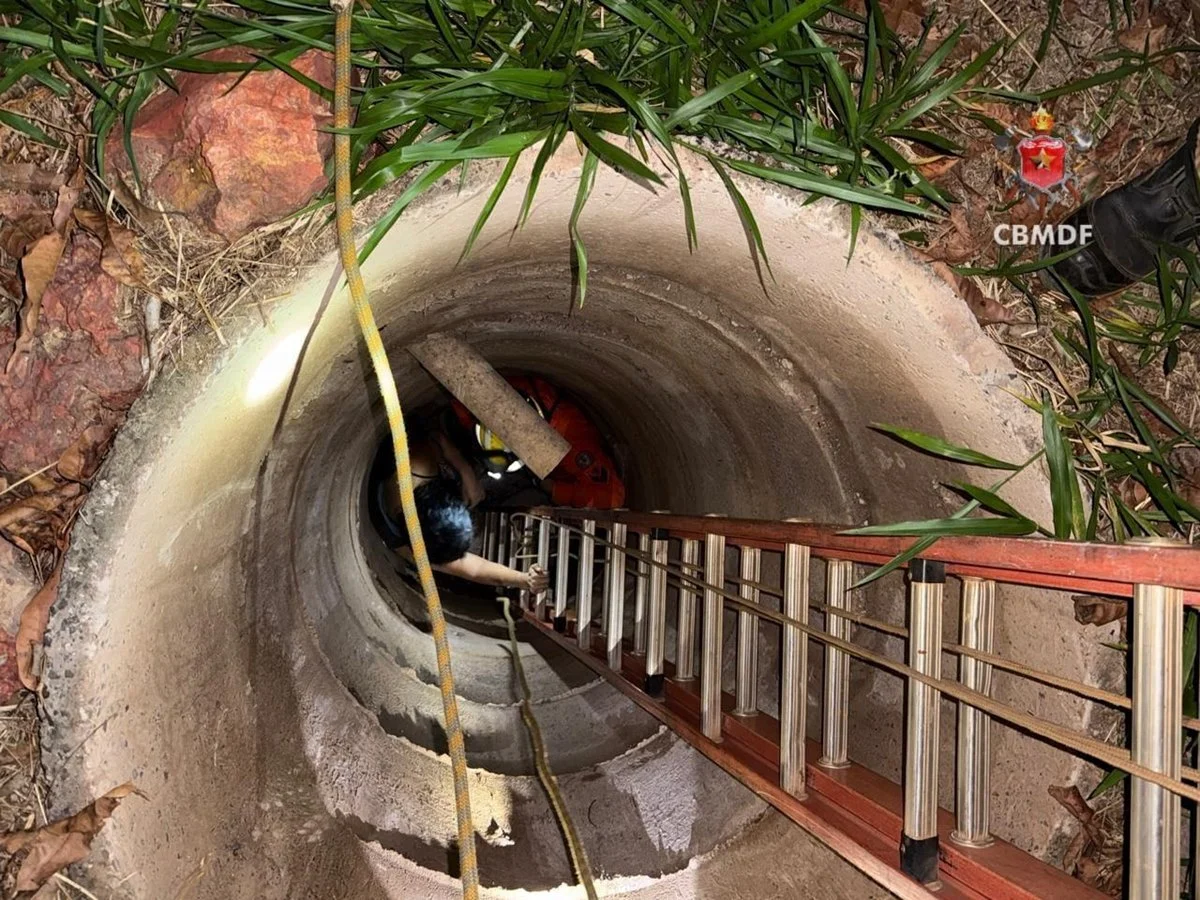 Mulher cai em poço – Metropoles