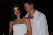 Vera Viel e Rodrigo Faro posam juntos e sorridentes Vera Viel e Rodrigo Faro posam juntos e sorridentes