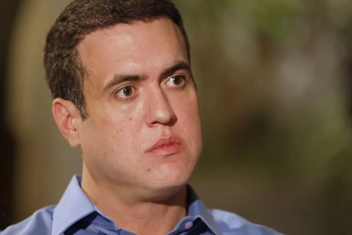 Antônio Vinícius Lopes Gritzbach voltava de uma viagem com a namorada quando foi executado na tarde de 8 de novembro, na área de desembarque do Terminal 2 do Aeroporto Internacional de São Paulo Antônio Vinícius Lopes Gritzbach voltava de uma viagem com a namorada quando foi executado na tarde de 8 de novembro, na área de desembarque do Terminal 2 do Aeroporto Internacional de São Paulo