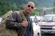 Dwayne Johnson no filme Com as Próprias Mãos
Dwayne Johnson no filme Com as Próprias Mãos