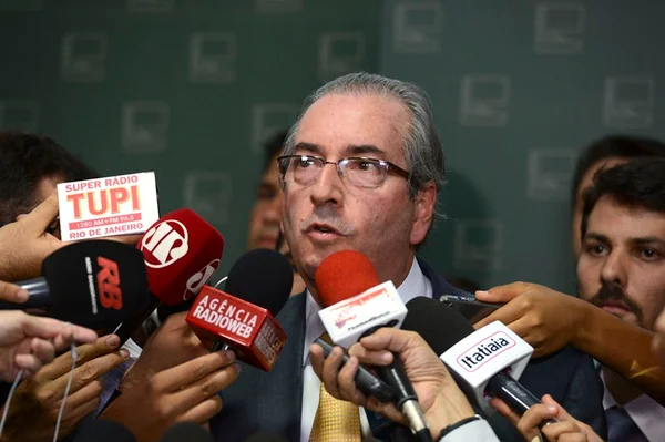 “Dilma mentiu à nação”, diz Eduardo Cunha em coletiva