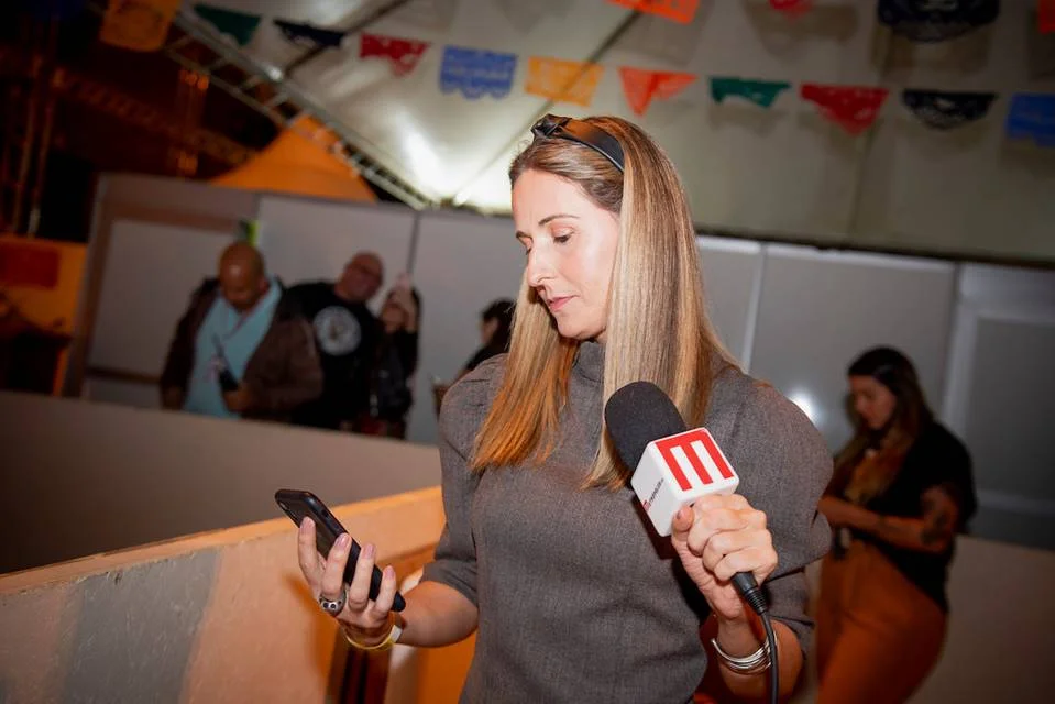 Tati Vartuli aguardando a entrevista Tati Vartuli aguardando a entrevista