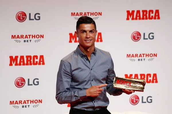 Cristiano Ronaldo: “Me preocupo com Neymar”
