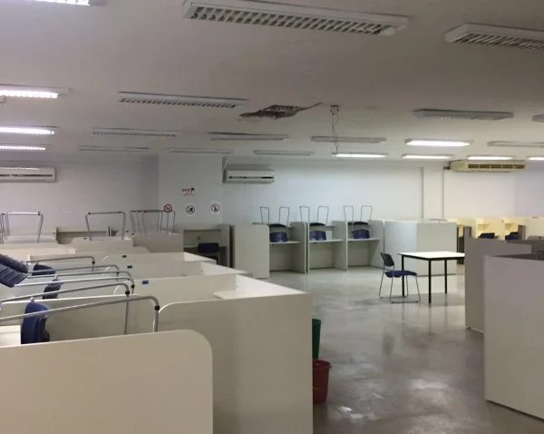 Biblioteca da Escola Superior de Ciências da Saúde é interditada por risco de desabamento