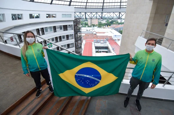 Pâmela Rosa e Breno Correia