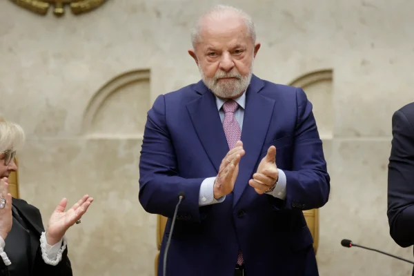 Presidente Lula durante posse do ministro do STF Cristiano Zanin - Metrópoles