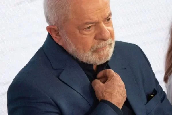 Imagem colorida de Lula (PT) - Metrópoles