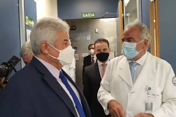 Incor não acha fábrica para produzir vacina em spray e pesquisa atrasa