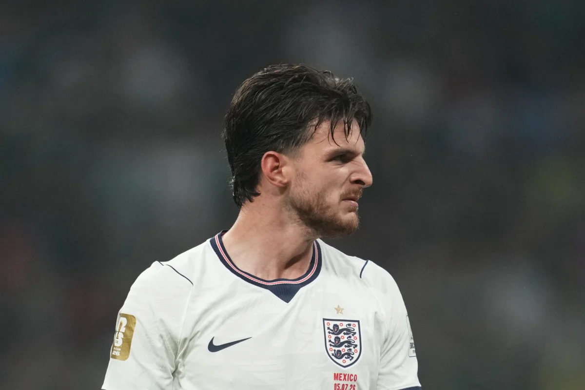 Declan Rice pode perder jogo decisivo contra Noruega
