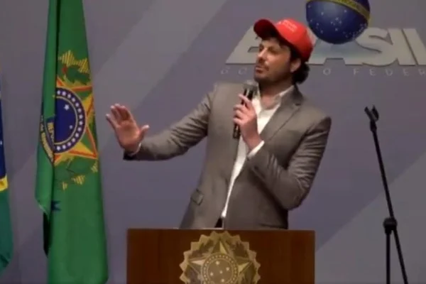 Danilo Gentili diz que Maria do Rosário merecia ser estuprada