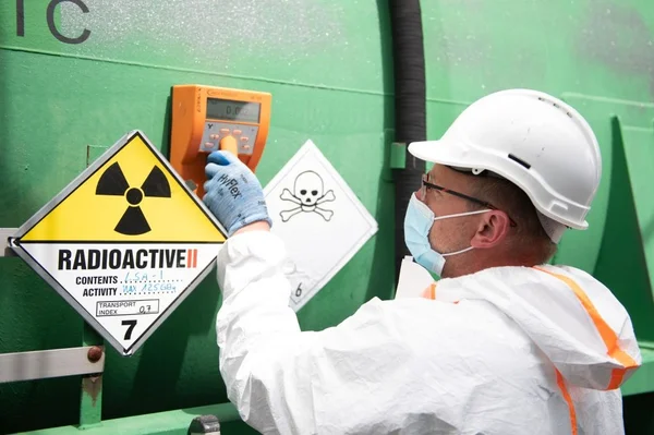 Governo autoriza empresas privadas a explorar urânio junto à estatal