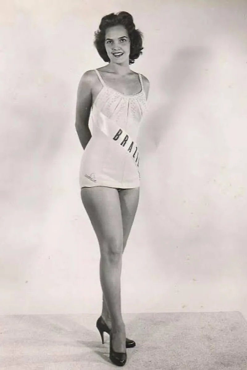 Ela venceu o concurso em 1957 Ela venceu o concurso em 1957