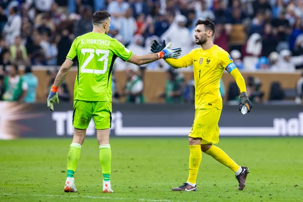 Goleiro da seleção francesa repudia atos de Martínez na final da Copa