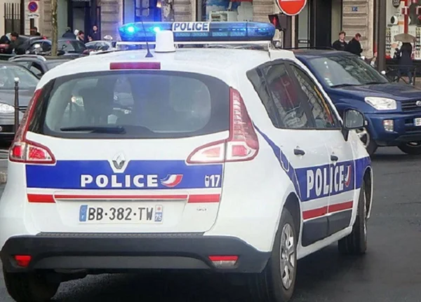 imagem colorida viatura policia frança