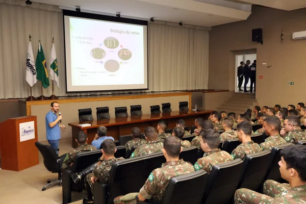Militares - Metrópoles
