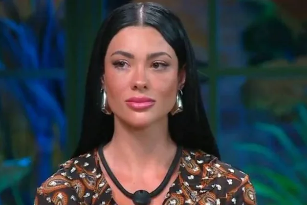 Assessoria de Rayane explica motivo de ela ainda não ter visto o filho