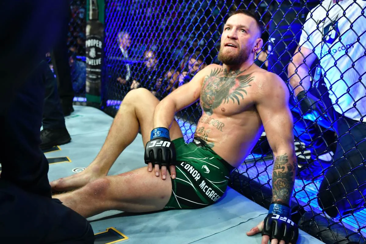 McGregor detona Khabib antes do retorno ao UFC: "Irrelevante