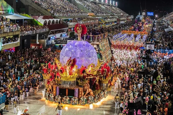 Carnavalesco Paulo Barros deixa escola de samba Unidos do Viradouro