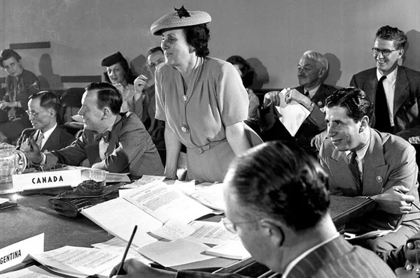 Acervo de Bertha Lutz garante certificado da Unesco à Câmara