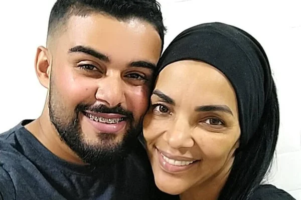 Noivo faz homenagem para Flordelis: “Deus sabe o que está fazendo”
