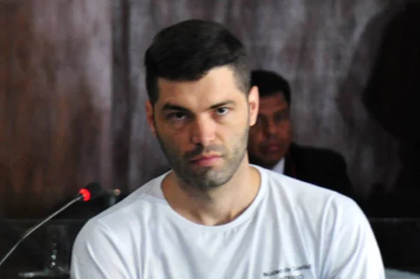 imagem colorida de serial killer de goiânia