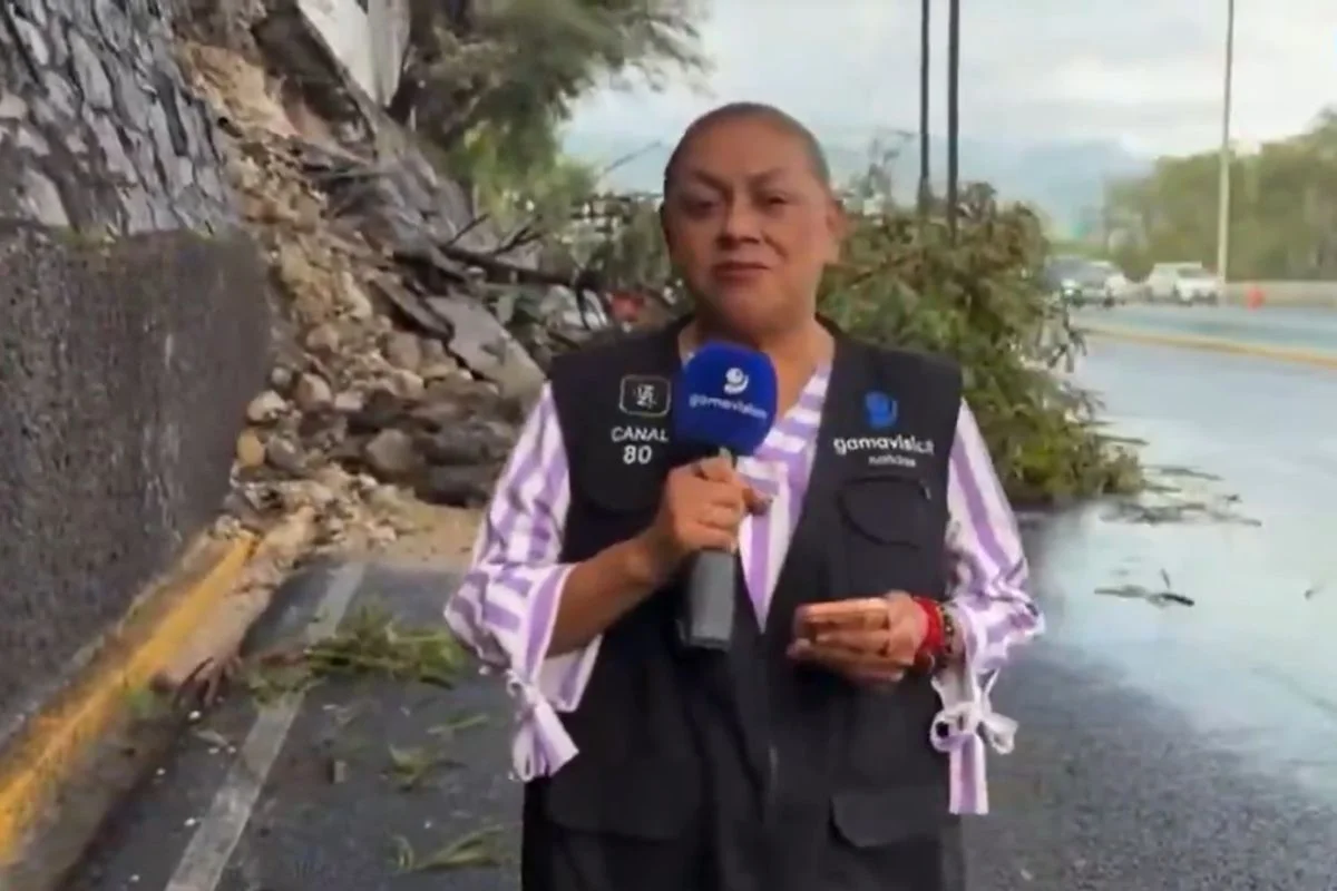 A repórter Alma de la Rosa sofreu ferimentos leves e recebeu atendimento médico após o acidente A repórter Alma de la Rosa sofreu ferimentos leves e recebeu atendimento médico após o acidente