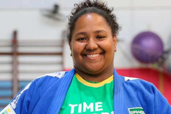 Pai de Bia Souza era bombeiro. Corpo de Bombeiros celebra vitória nas Olimpíadas - Metrópoles