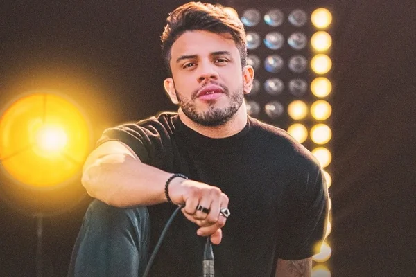 Foto colorida de Ávine Vinny