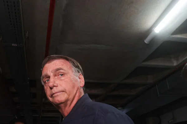 Imagem colorida de Jair Bolsonaro - Metrópoles