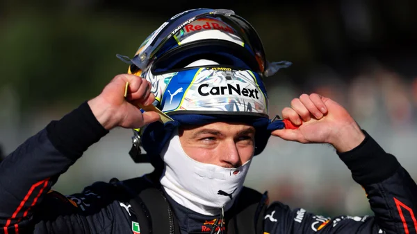 Max Verstappen após conquistar pole position no GP da Áustria - Metrópoles